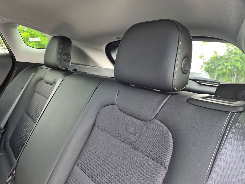 Thumbnail: 2025 Chevrolet Trax - 21