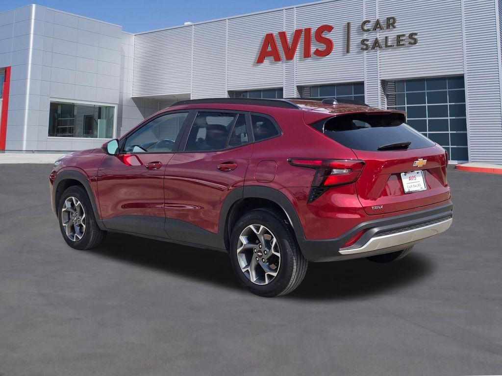 Thumbnail: 2025 Chevrolet Trax - 9
