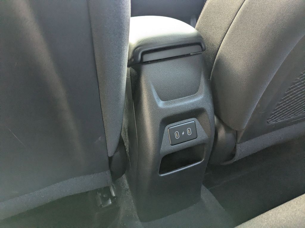 Thumbnail: 2025 Hyundai Venue - 24