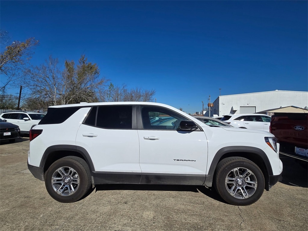 Thumbnail: 2025 GMC Terrain - 3