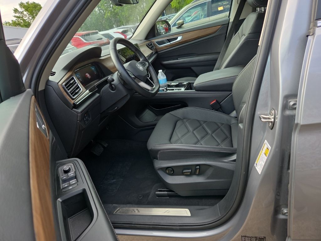 Thumbnail: 2025 Volkswagen Atlas - 3