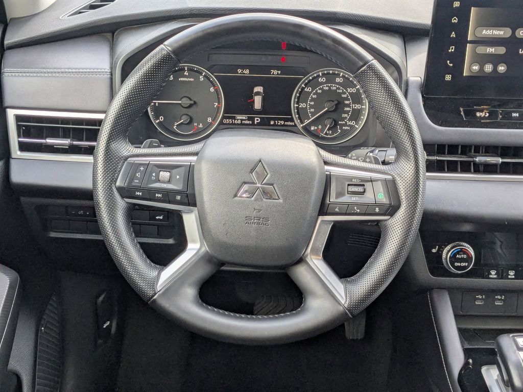 Thumbnail: 2025 Mitsubishi Outlander - 15