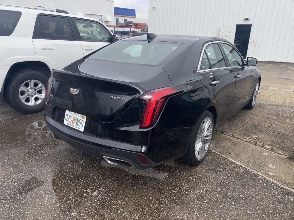 Thumbnail: 2024 Cadillac CT4 - 4