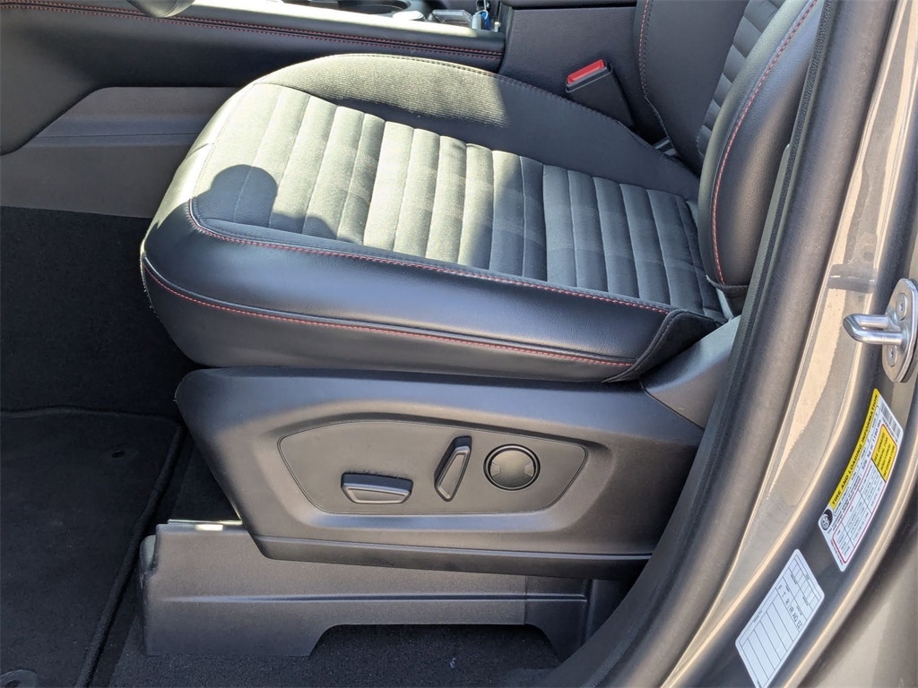 Thumbnail: 2025 Ford Explorer - 23