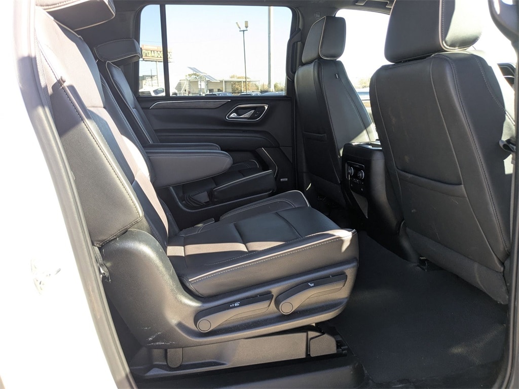 Thumbnail: 2023 Chevrolet Suburban - 30