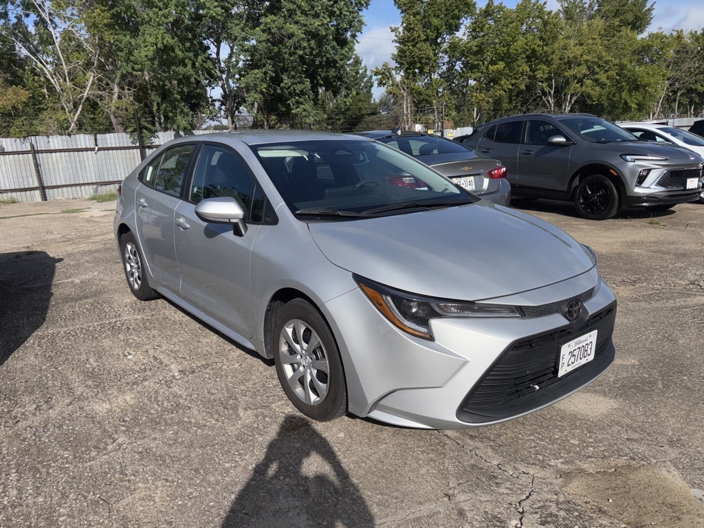 Thumbnail: 2024 Toyota Corolla - 3