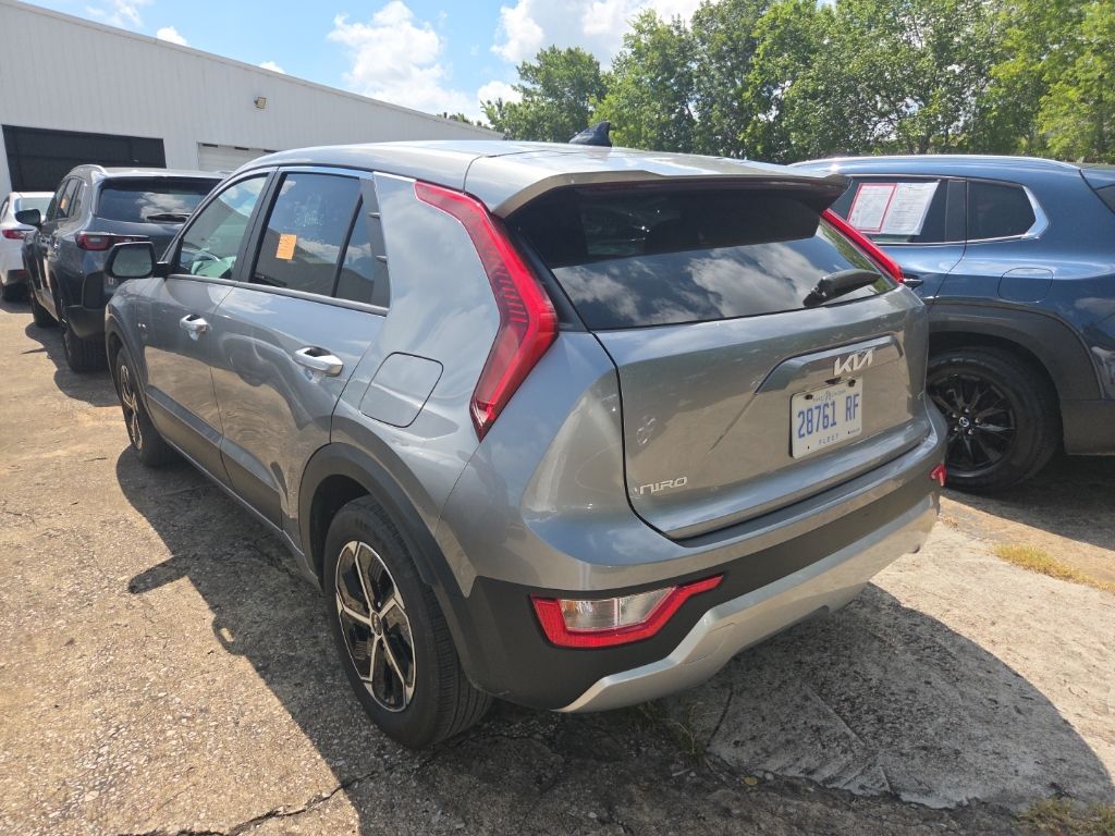 Thumbnail: 2025 Kia Niro - 8