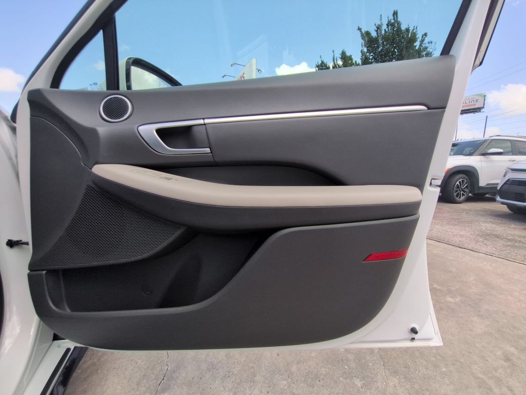 Thumbnail: 2025 Hyundai Sonata - 32