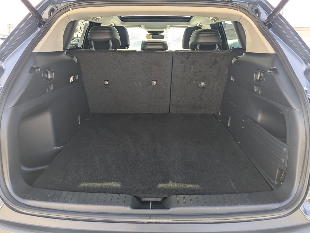 Thumbnail: 2025 Mazda CX-50 - 30