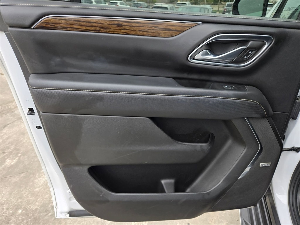 Thumbnail: 2023 Chevrolet Suburban - 25