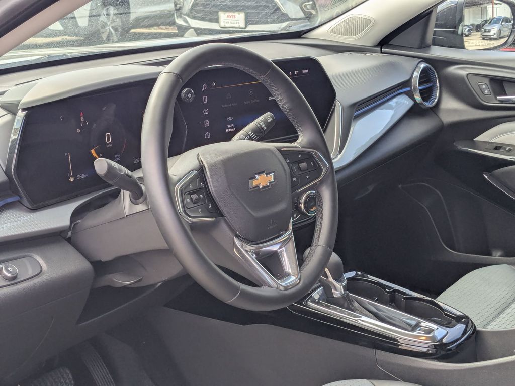 Thumbnail: 2025 Chevrolet Trax - 14