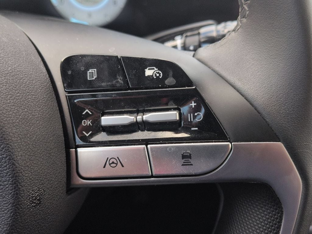 Thumbnail: 2025 Hyundai Elantra - 22