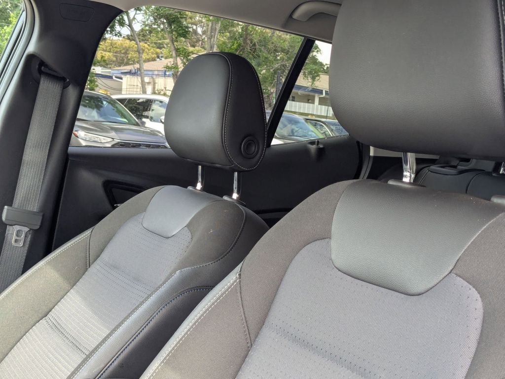 Thumbnail: 2025 Chevrolet Trax - 23