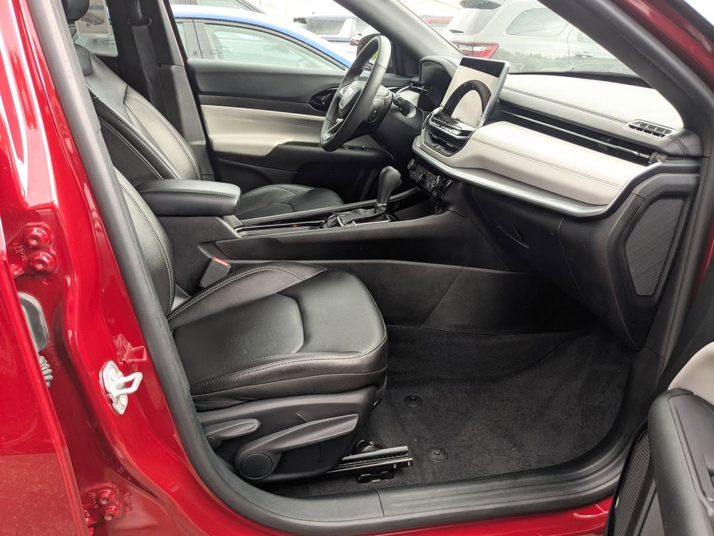 Thumbnail: 2025 Jeep Compass - 30