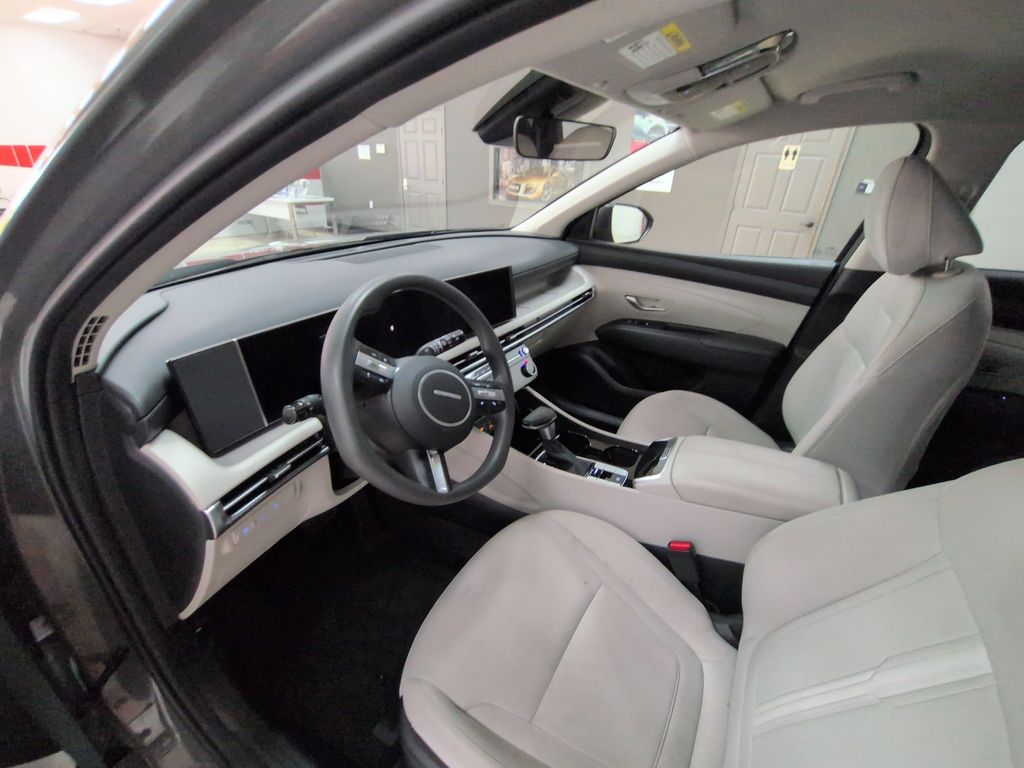 Thumbnail: 2025 Hyundai Tucson - 15