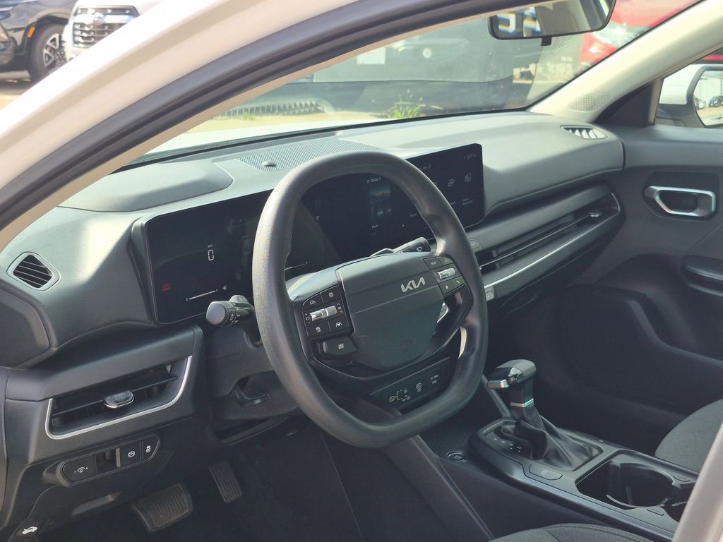 Thumbnail: 2025 Kia K4 - 14