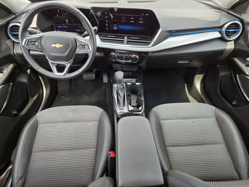 Thumbnail: 2025 Chevrolet Trax - 25