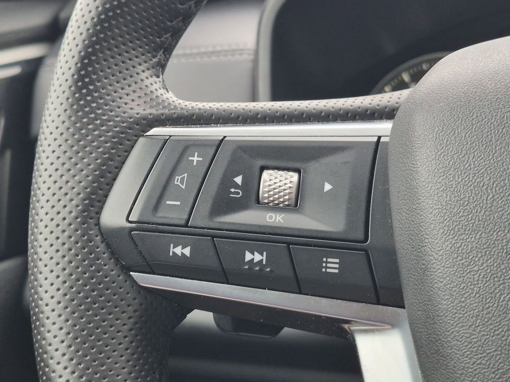 Thumbnail: 2025 Mitsubishi Outlander - 14