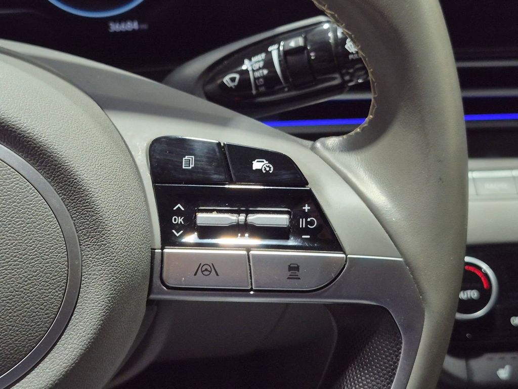 Thumbnail: 2025 Hyundai Elantra - 16