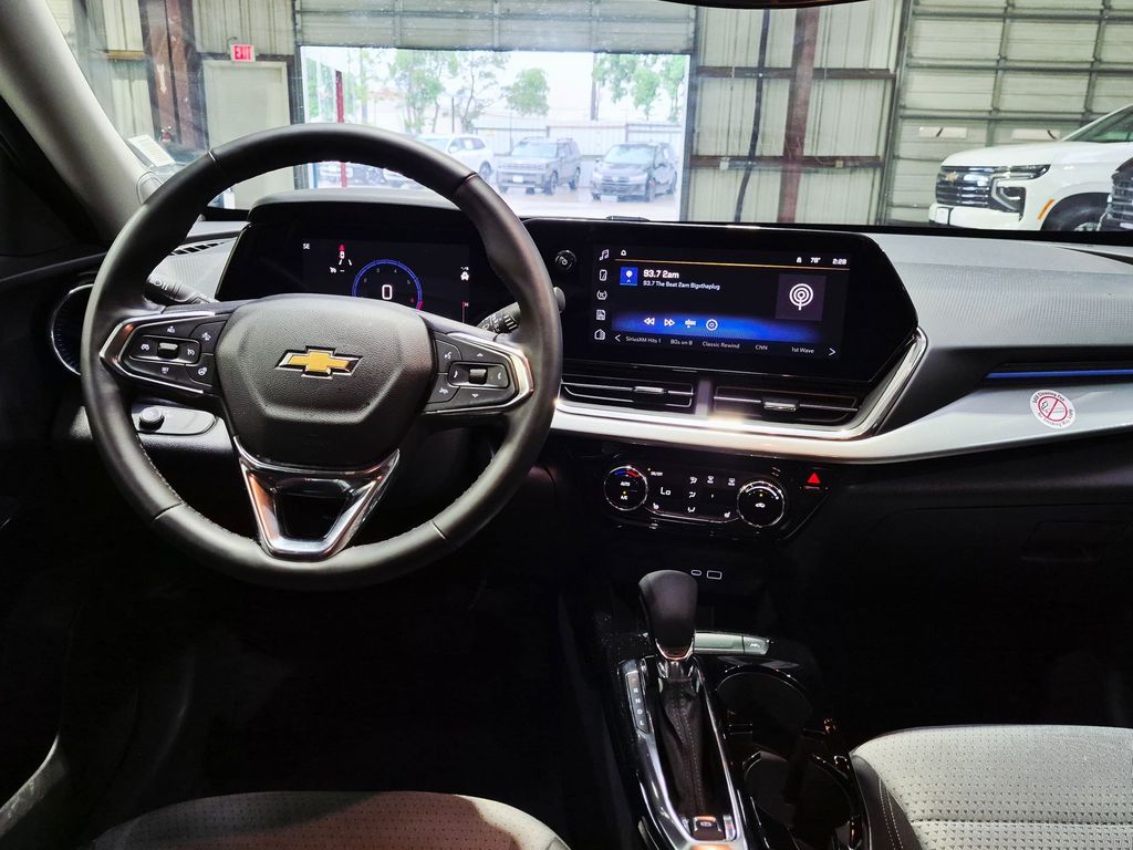 Thumbnail: 2025 Chevrolet Trax - 26