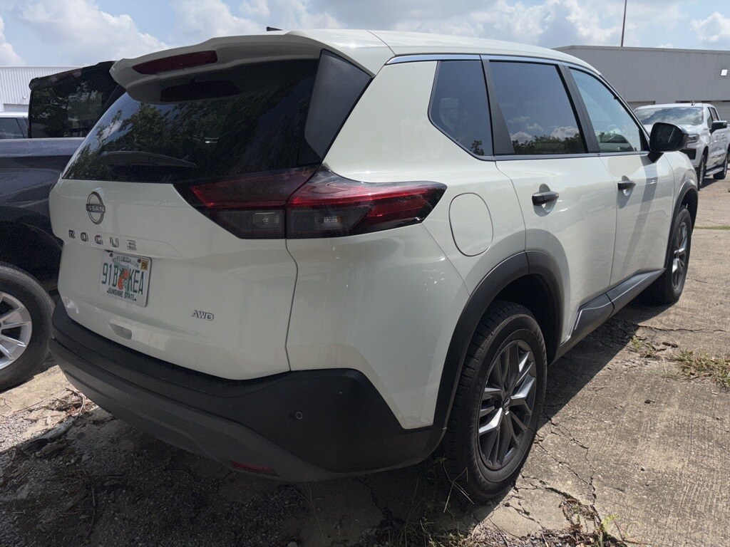 Thumbnail: 2023 Nissan Rogue - 4