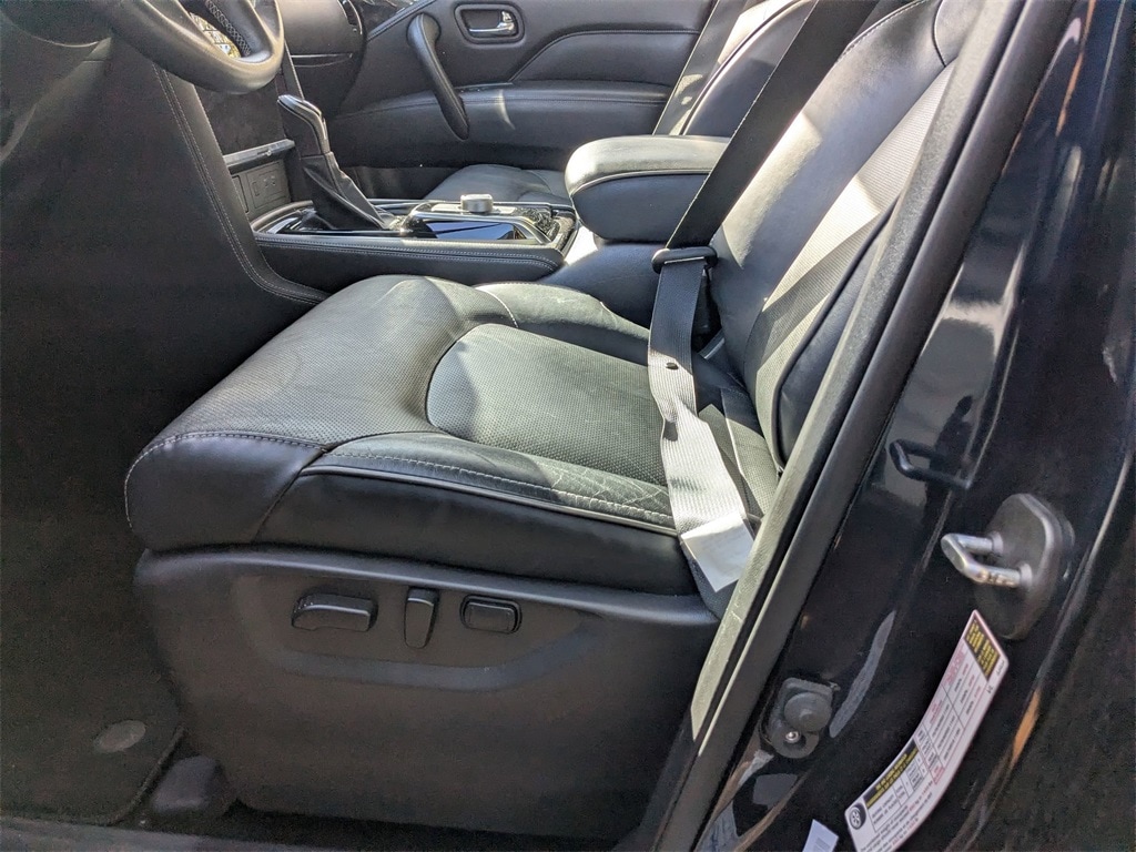 Thumbnail: 2024 INFINITI QX80 - 6