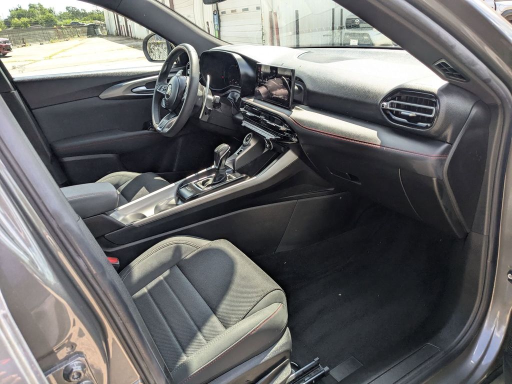 Thumbnail: 2024 Dodge Hornet - 29