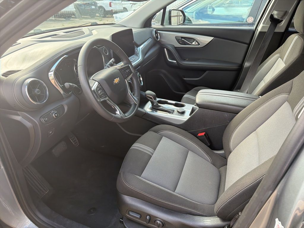 Thumbnail: 2025 Chevrolet Blazer - 4