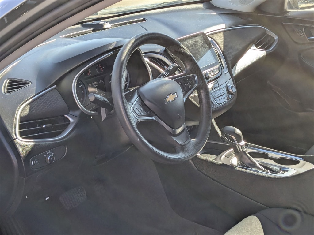 Thumbnail: 2023 Chevrolet Malibu - 11