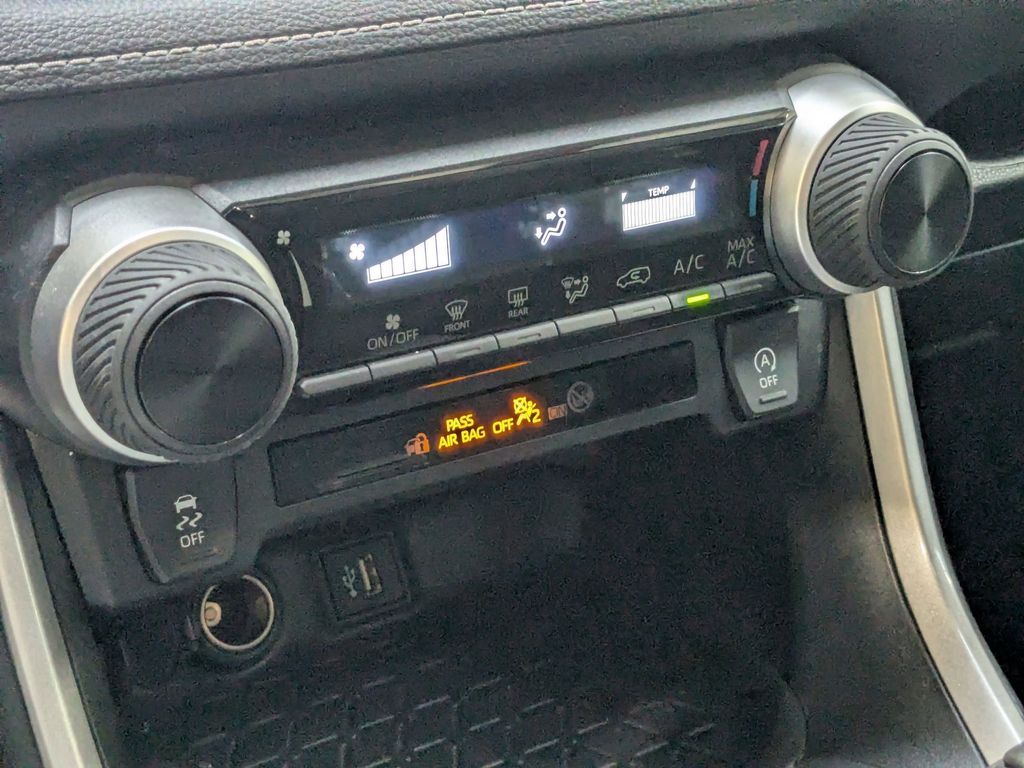 Thumbnail: 2025 Toyota RAV4 - 22