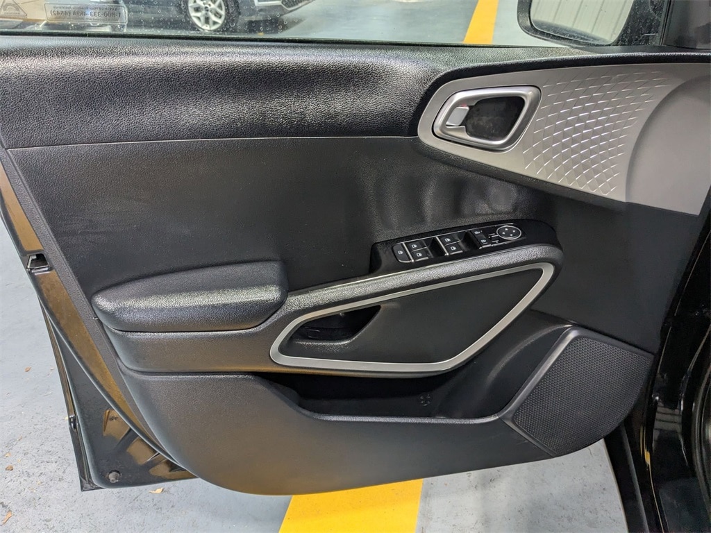 Thumbnail: 2024 Kia Soul - 11