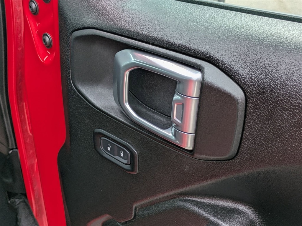 2024 Jeep Wrangler Rubicon 27