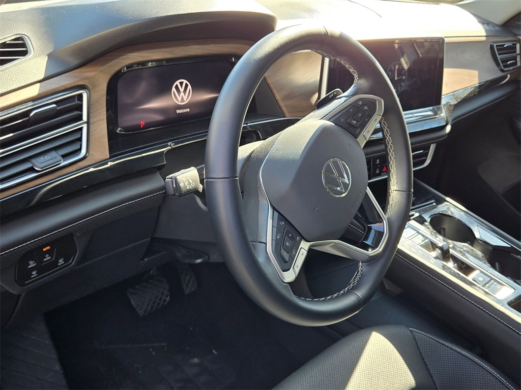 Thumbnail: 2025 Volkswagen Atlas - 6