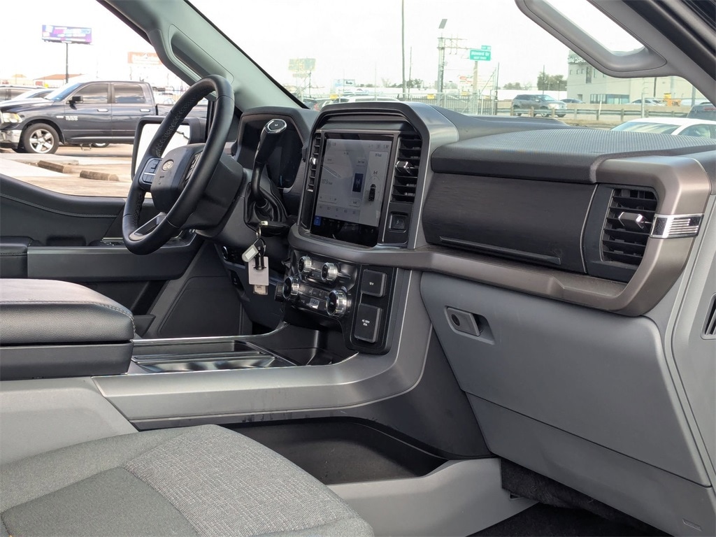 Thumbnail: 2025 Ford F-150 - 31