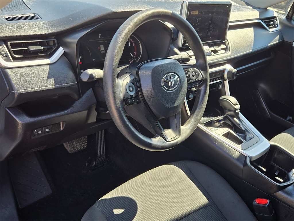 Thumbnail: 2025 Toyota RAV4 - 9