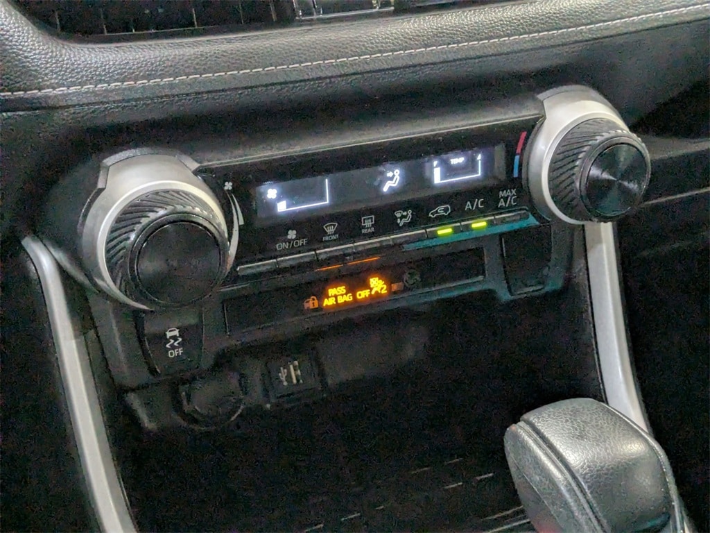 Thumbnail: 2023 Toyota RAV4 - 22