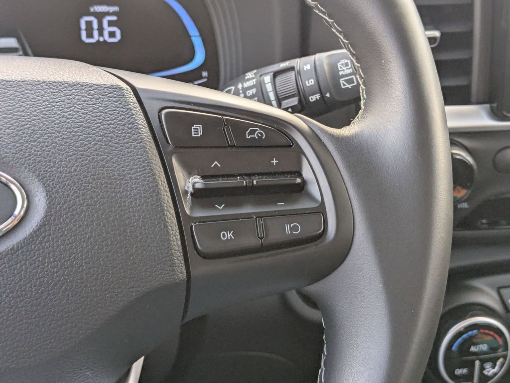 Thumbnail: 2025 Hyundai Venue - 15