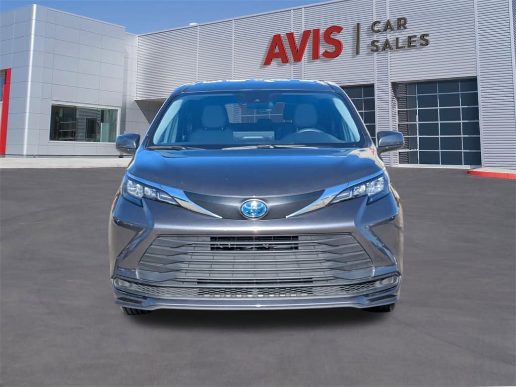 Thumbnail: 2025 Toyota Sienna - 2