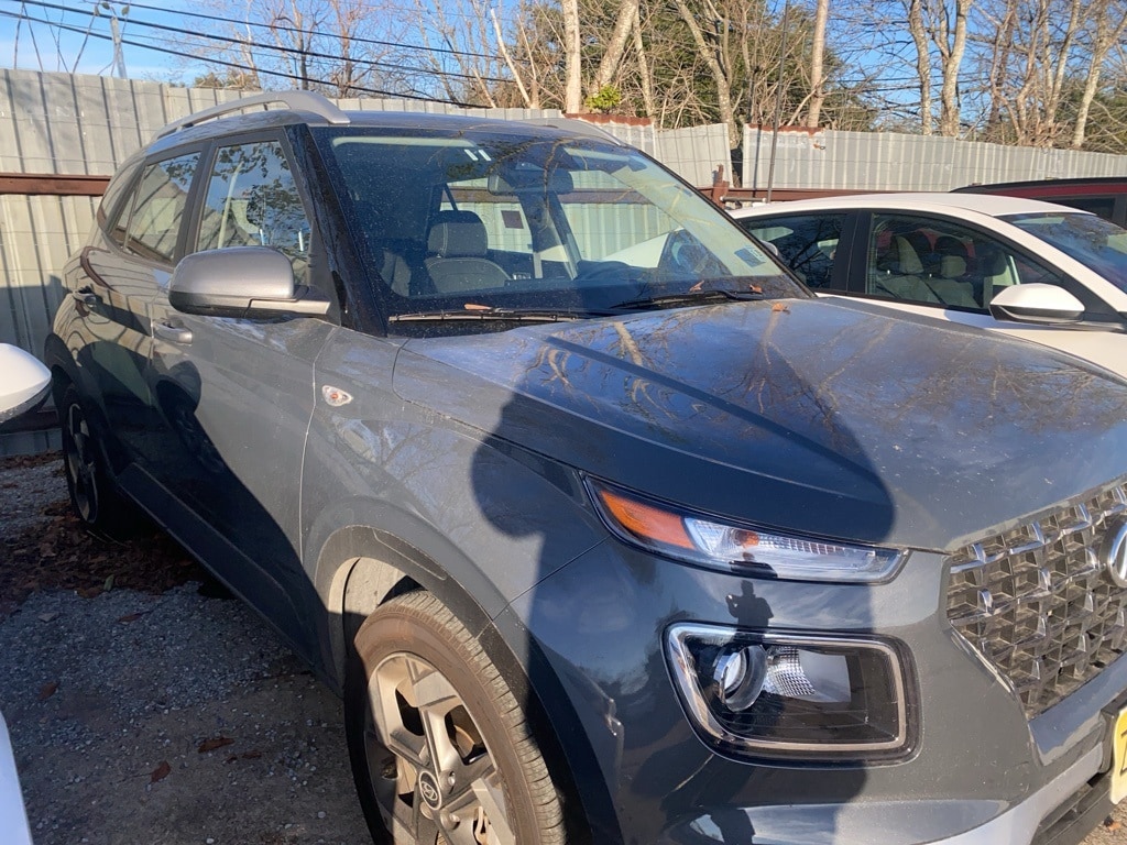 Thumbnail: 2025 Hyundai Venue - 3