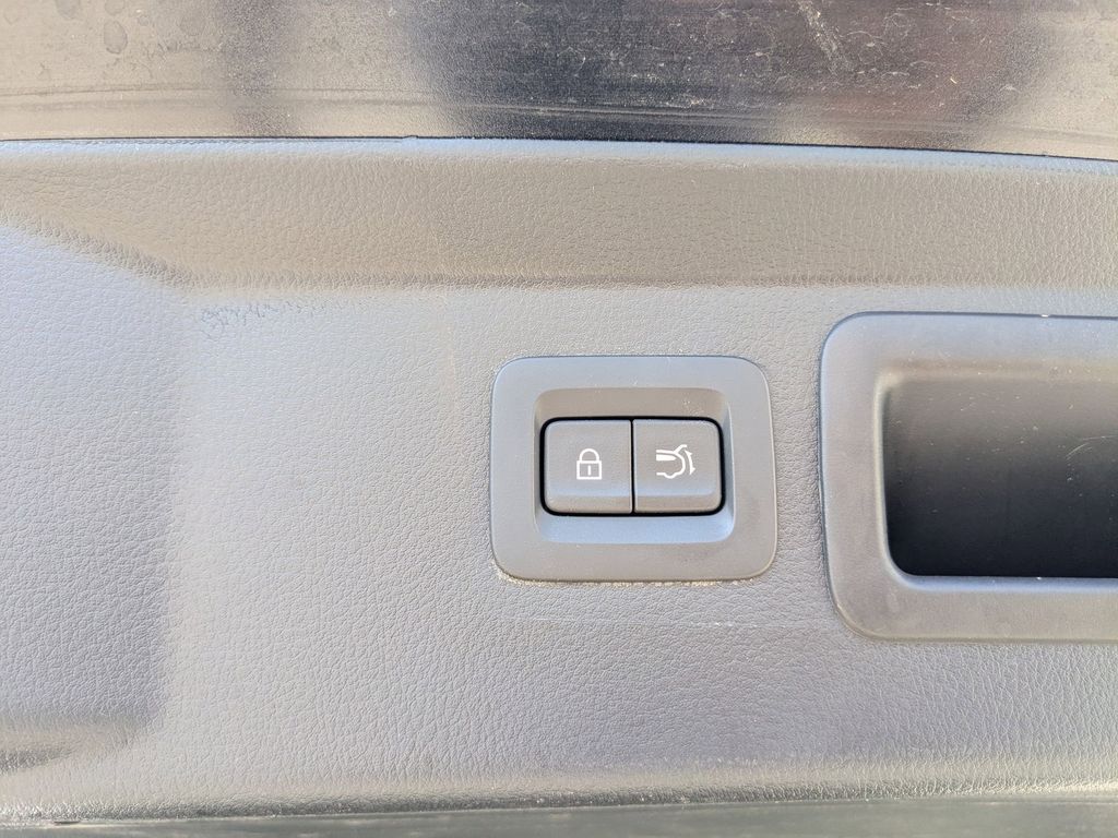 Thumbnail: 2025 Mazda CX-50 - 28