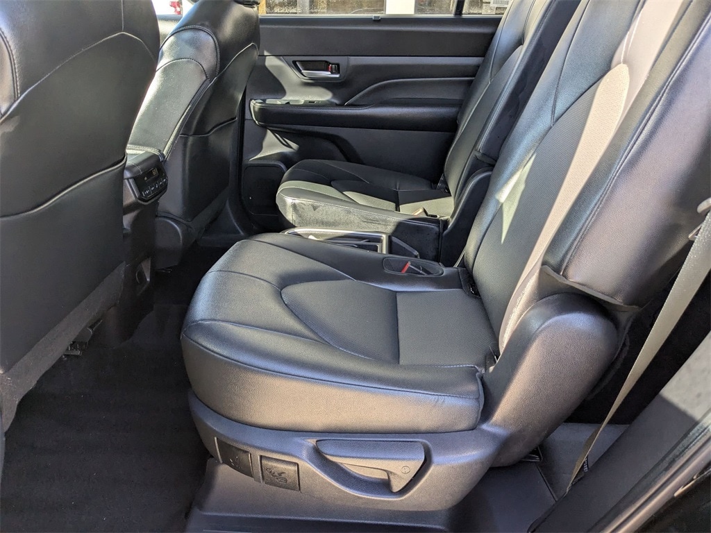 Thumbnail: 2025 Toyota Grand Highlander - 26