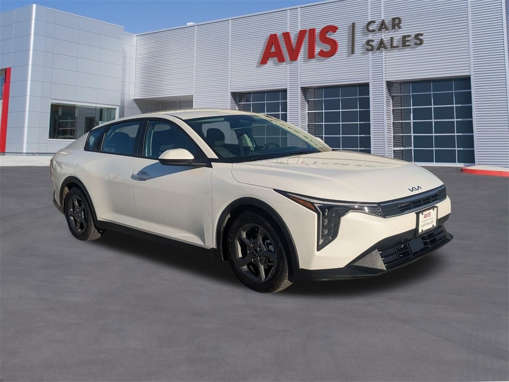 Thumbnail: 2025 Kia K4 - 3