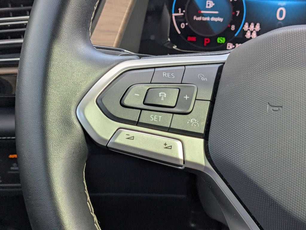 Thumbnail: 2025 Volkswagen Atlas - 16