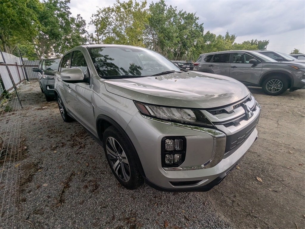 Thumbnail: 2024 Mitsubishi Outlander Sport - 3