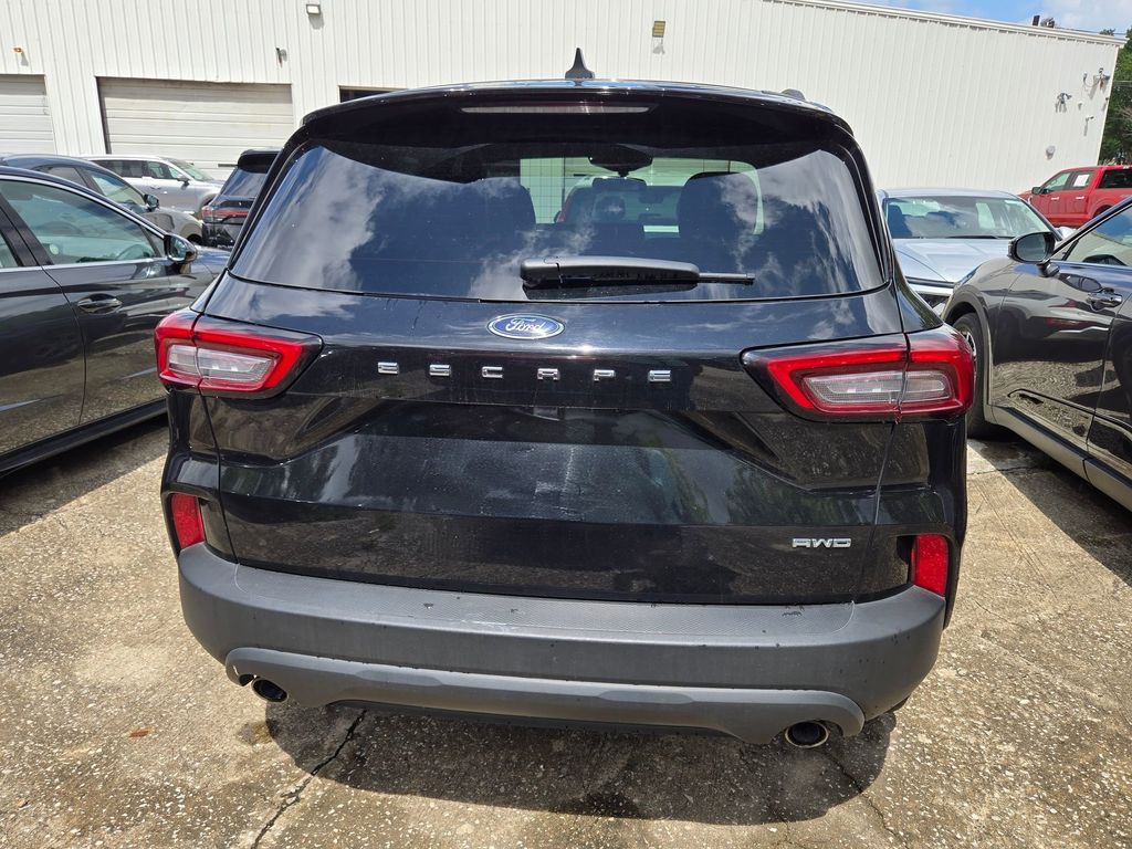 Thumbnail: 2025 Ford Escape - 4