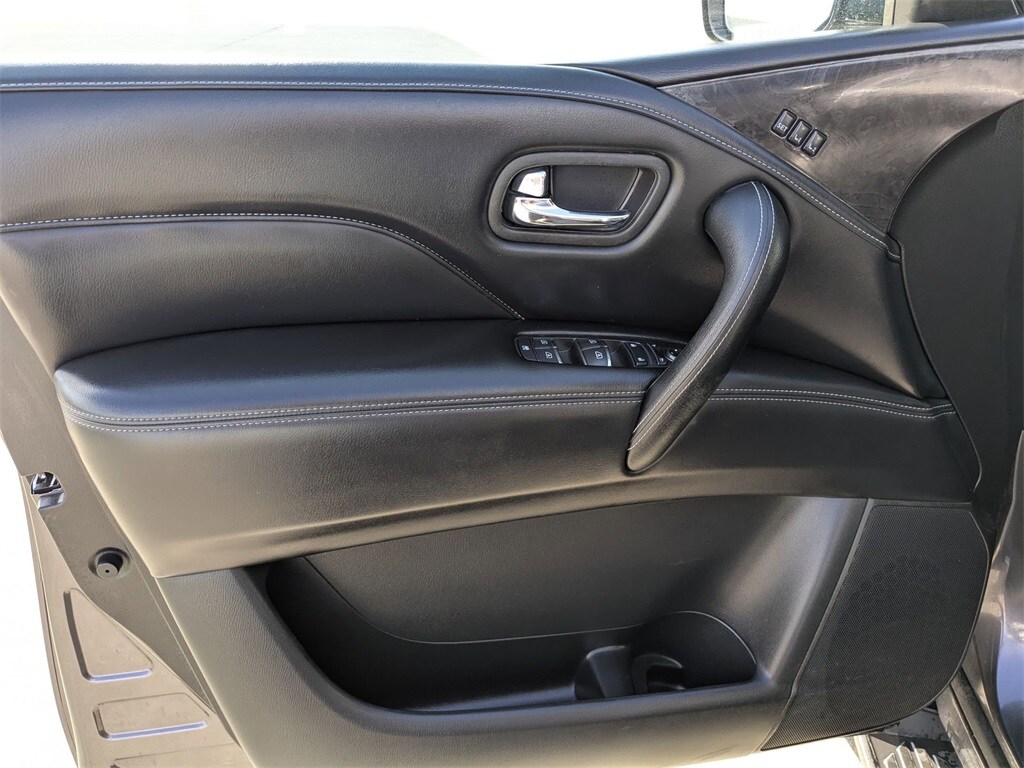 Thumbnail: 2024 INFINITI QX80 - 9