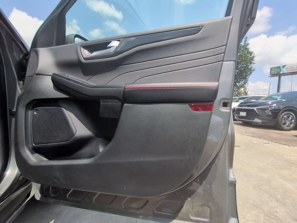 Thumbnail: 2025 Ford Escape - 32