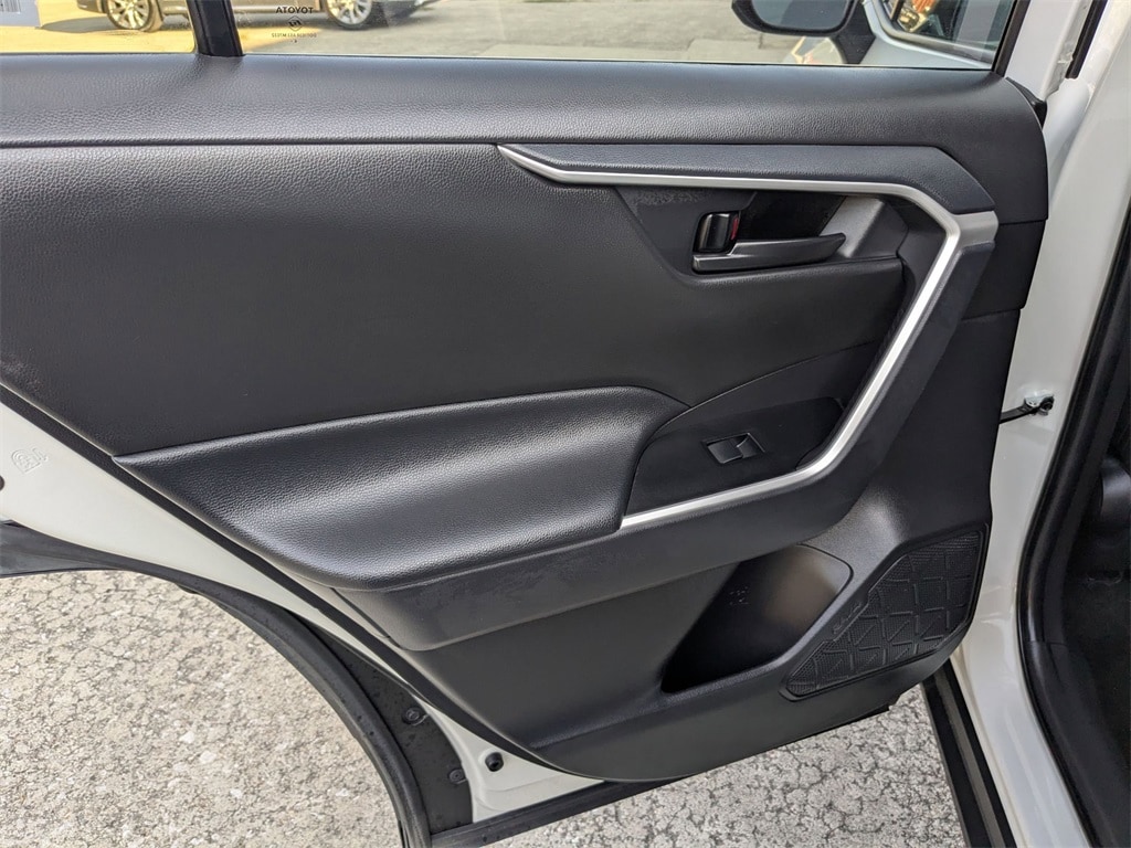 Thumbnail: 2025 Toyota RAV4 - 24