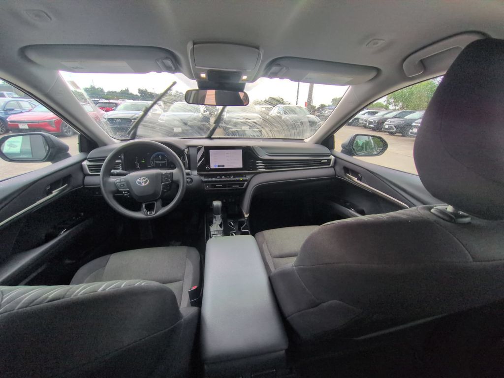 Thumbnail: 2025 Toyota Camry - 25