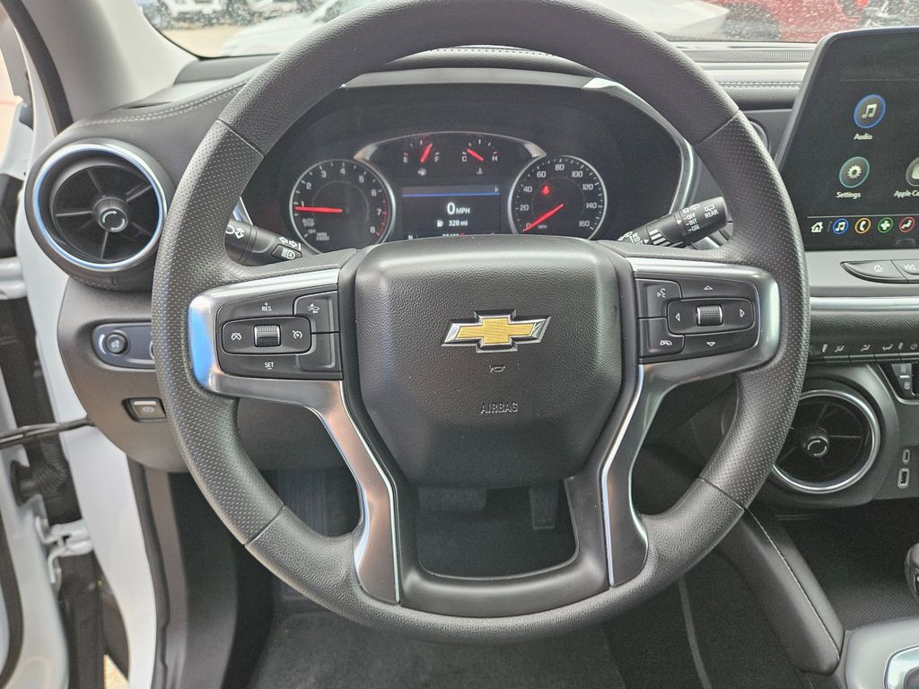 Thumbnail: 2025 Chevrolet Blazer - 18